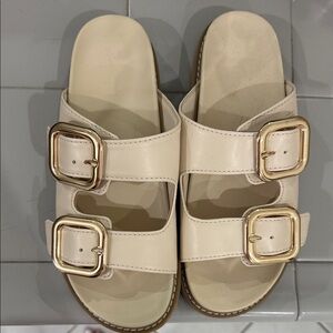 Universal Thread Tan Sandals with Gold Accents